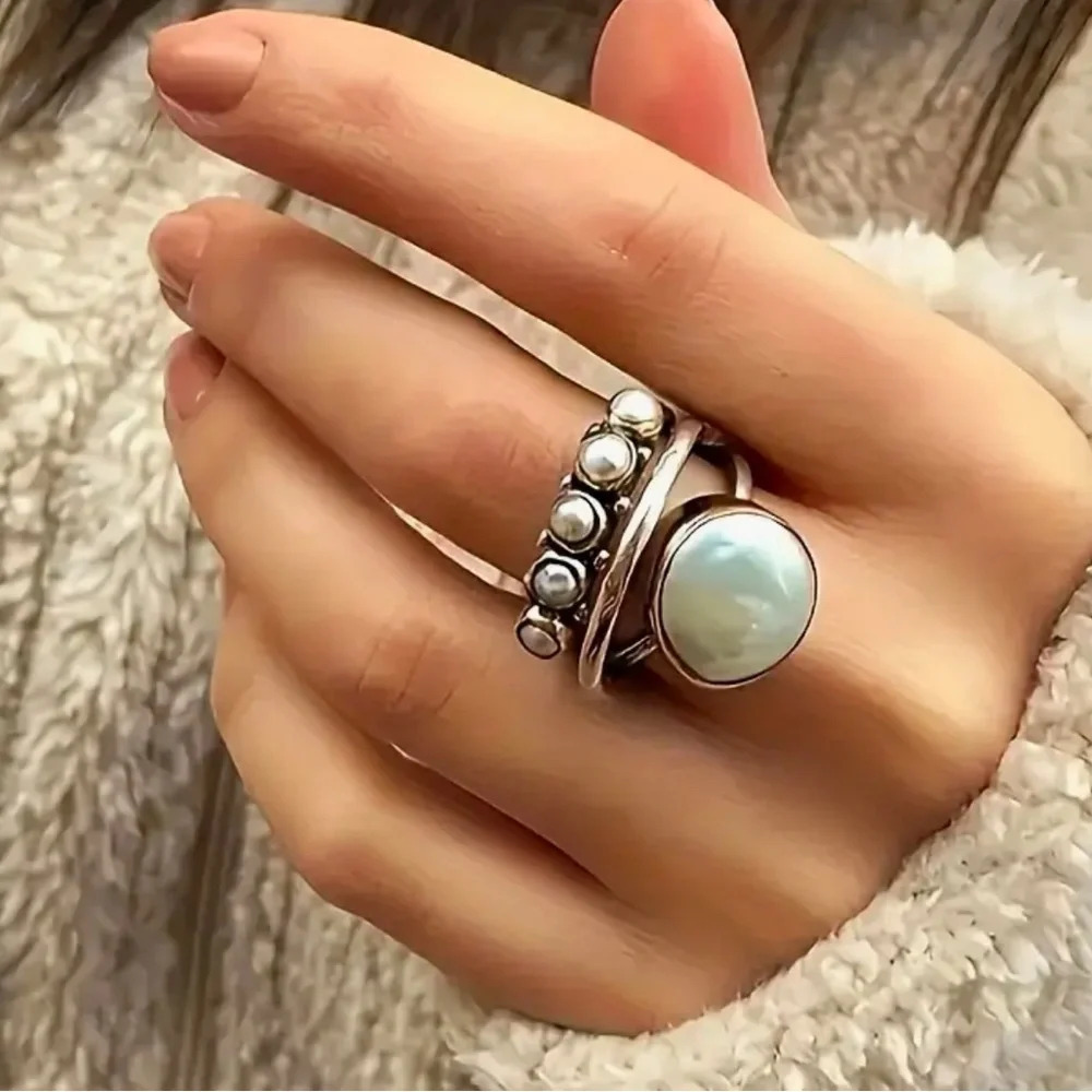 Vintage inspired pearl statement ring - Picture 3 of 3
